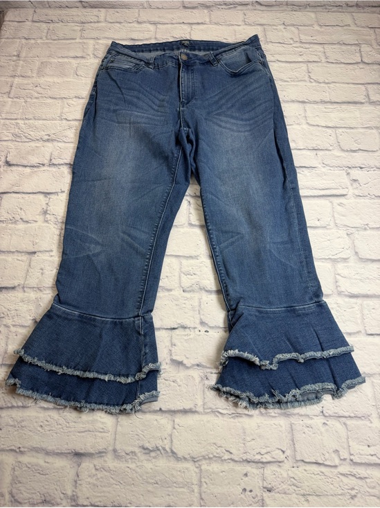 Reba Denim - Reba Medium Blue Layered Ruffle Hem Cropped Jeans. Stretch. Size 14.